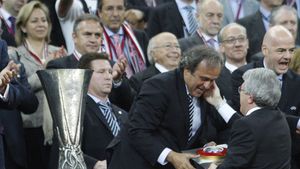 FABULOS S-a întâmplat pe Național Arena:** Platini, confundat cu... Goran Bregovic! "Ă‚sta cântă în deschidere?!" :)