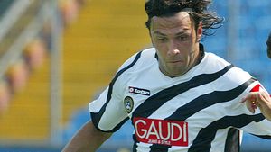 Liverpool l-a luat pe Dossena