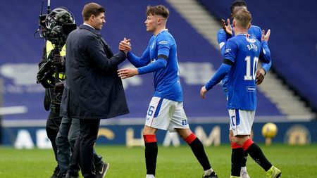 Ianis Hagi, uitat pe bancă de Steven Gerrard în derby-ul cu Celtic! Rangers, calificare fără emoții în sferturile Cupei Scoției
