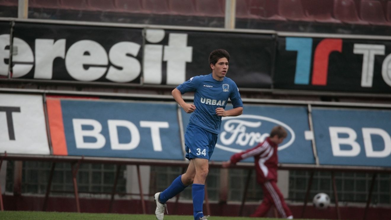 Stelea jr: **""Nu m-a lăsat tata să fiu portar!