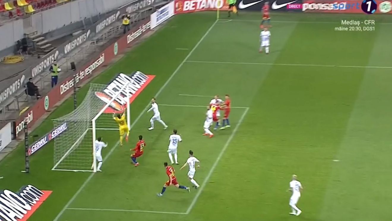 Panică la Craiova! Dennis Man, aproape de golul sezonului! Mirko Pigliacelli a fost salvat de transversală | FOTO