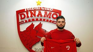 OFICIAL | Încă un transfer făcut de Dinamo. Dat afară de Hagi, Râmniceanu a ajuns în Ștefan cel Mare