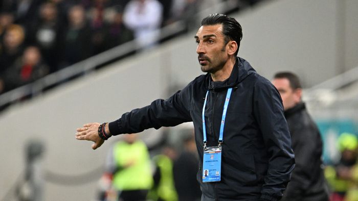Viața lui Elias Charalambous la FCSB. Cât de mult muncește și comparația cu Cosmin Olăroiu: „La hotel, doar când vine familia”