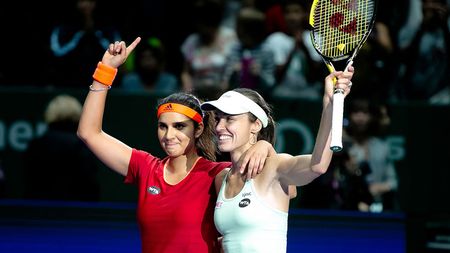 Din nou campioane! Martina Hingis și Sania Mirza s-au impus și la Australian Open și mai au un singur pas până la Marele Șlem
