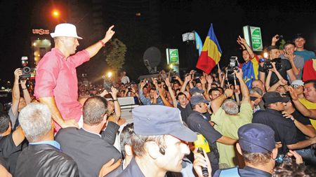 Bute s-a întors în țară și anunță revanșa!** "Am pierdut o luptă, nu un război!"