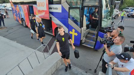 Ce gest a făcut Florin Tănase la coborârea din autocar înainte de Rapid - FCSB