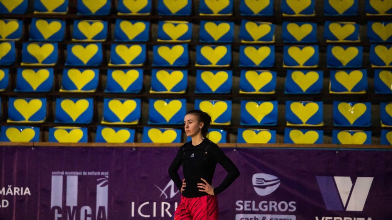 Fanii FCC Baschet UAV Arad și-au „trimis” inimile la meciul cu „Simona Halep”! Echipa de pe Litoral a ajuns la patru transferuri de peste Ocean! FOTO