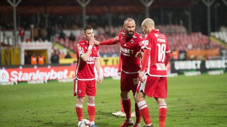 Dansând în ploaie! Jucătorii de la Dinamo-Academica, puși în dificultate în „Ștefan cel Mare” GALERIE FOTO