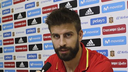 "Nu vreau să fiu fluierat. Catalonia nu este contra Spaniei!". Pique, discurs schimbat după primirea de care a avut parte în cantonamentul de la Madrid: "Naționala e familia mea"