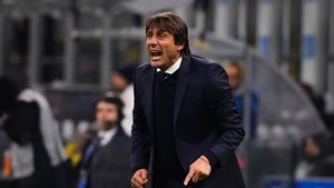 Antonio Conte, sfaturi prețioase pentru jucătorii lui Inter. “Trebuie să stea sub partener, iar raporturile sexuale să nu fie de lungă durată!”