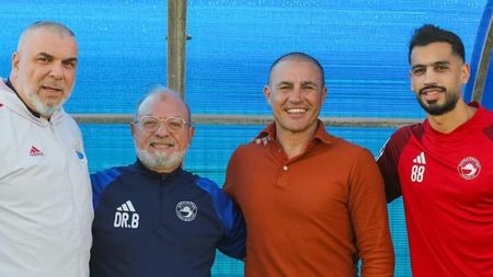 Cosmin Olăroiu, vizitat de un fost mare campion mondial. Balonul de Aur i-a fost secund în Emirate