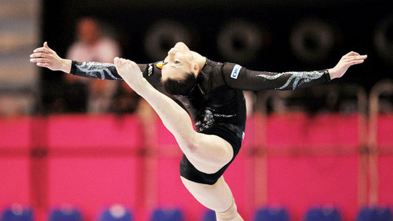 Bravo, Cătă!** Ponor pierde BRONZUL la bârnă, după CONTESTAȚIE, dar își ia revanșa la sol, obținând medalia de ARGINT! Izbașa a ratat exercițiul