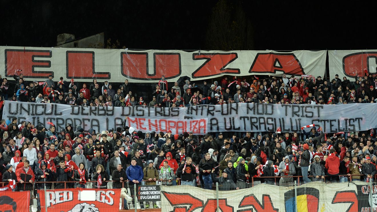 Cum au stricat suporterii lui Dinamo momentul de reculegere în memoria victimelor din Colectiv! Ce s-a întâmplat imediat după

