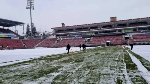 Derby-ul Superligii are șanse mari să se joace pe un gazon impracticabil! La Cluj ninge ca-n povești: „E ca în Frații Grimm! Trebuie să bagi cu lopata, n-ai ce să faci”