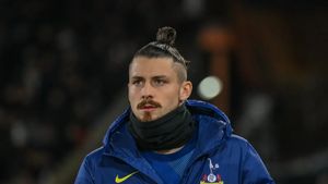 Transferul lui Radu Drăgușin în Bundesliga se negociază! Impresarul românului a plecat la Londra: „Mă văd cu ei”