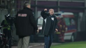 "Avem cuțitul la os, urmează trei meciuri cât un campionat!** CFR a câștigat ce a vrut în ultimii ani"