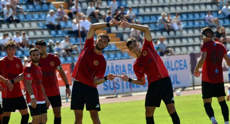 ACSM Reșița adună puncte și se află în top 3 la finalul etapei 6! Dorinel Munteanu, reacție după succesul de la Vâlcea: ”Felicit jucătorii!”