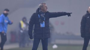 Mircea Rednic, un car de nervi după egalul cu Universitatea Craiova: „Cum să nu-i cerți?! Vorbim de transferuri în străinătate, dar...” Ce l-a nemulțumit