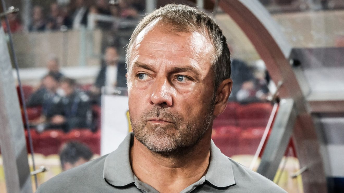 Transferul românului la Barcelona a fost accelerat! „Flick i-a spus lui Deco numele perfect pentru planul său: Andrei Rațiu!”