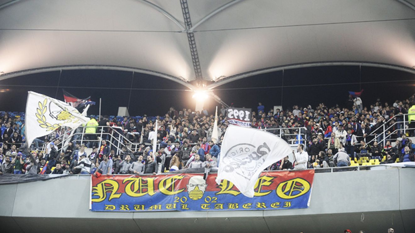 FOTO Un nou război la Steaua?** Gestul care nu se uită. Becali, "taxat" de fani după ce a UMILIT legendele! Ce mesaj au afișat suporterii: