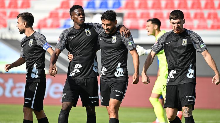 Jumătate dintre titulari au plecat deja de la Ceahlăul, iar antrenorul Cristian Pustai are șanse minime să continue. EXCLUSIV