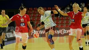 Marinescu "E bine că jucătoarele au reușit să treacă peste momentele grele!"