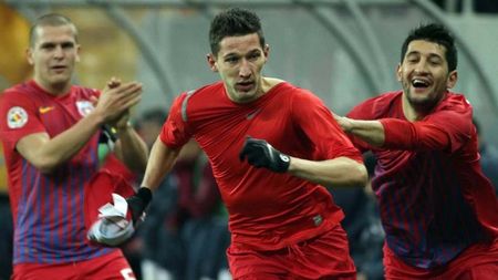 Gigi Becali va face din nou SHOW pe piața transferurilor: după Dănănae, mai vin 4 jucători!** UITE cele două SUPER echipe ale Stelei, în sistemul 4-3-3