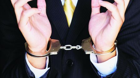 Procurorii elvețieni anchetează modul în care s-a votat pentru acordarea Mondialelor din 2018 și 2022. Șase oficiali FIFA au fost arestați și vor fi extrădați în Statele Unite: "Suntem șocați cum a funcționat FIFA în aceste condiții"