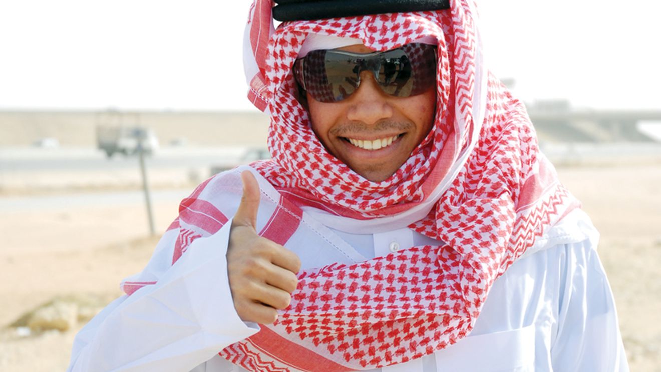 Elton se întoarce în România!