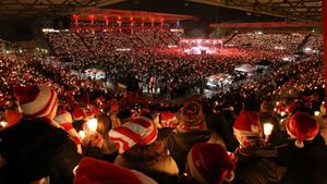 "Celelalte cluburi au fani. Fanii lui Union au un club!" 30.000 de oameni au cântat colinde pe stadionul unei echipe din Germania | VIDEO