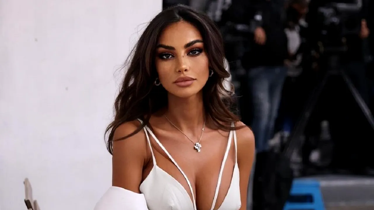 Fotbalistul „Playboy” care a avut o relație cu Mădălina Ghenea a dat-o uitării pe româncă pentru o prezentatoare TV: „Ea a fost cea mai importantă” | GALERIE FOTO