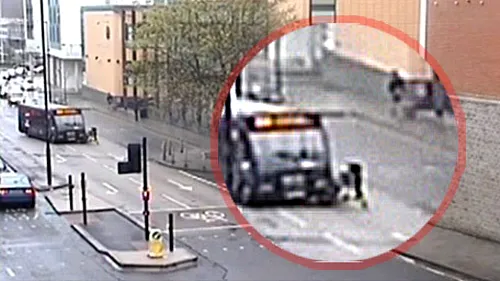 VIDEO HORROR** A folosit autobuzul ca pe o ARMĂ‚! Un șofer DEZAXAT și-a URMĂ‚RIT victima și a lovit-o cu BRUTALITATE