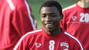 Dino Eze se întoarce!** "Poate voi semna cu Dinamo!"