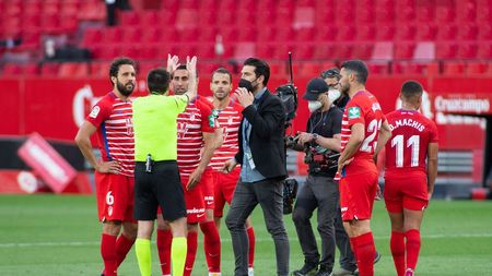 ANALIZĂ MARIUS AVRAM | Finalul din Sevilla - Granada, la indigo acum 10 ani în Liga 1. Ce greșeli s-au comis în arbitrajul autohton în această etapă