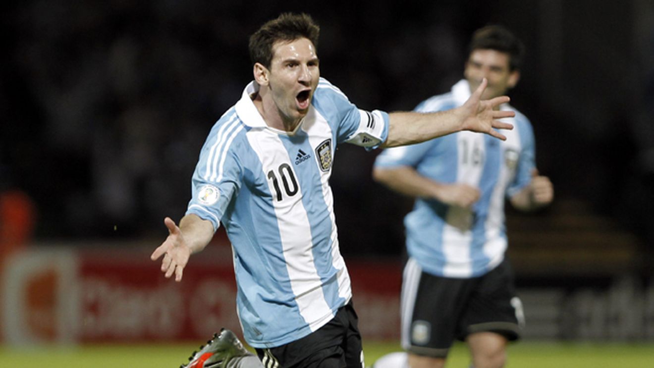 Messi a devenit mașină de goluri din lovituri libere! **Replica lui Ronaldinho l-a înfuriat: "Să învețe mai întâi să bată penalty-uri"