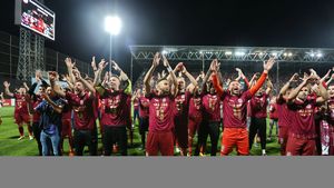 Cel mai sincer jucător al CFR-ului. Recunoaște deschis: "Universitatea Cluj are mai multă istorie decât noi, stadionul nostru nu e plin de obicei"