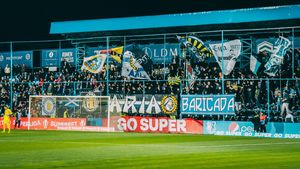 Tensiune maximă! Ultrașii Farului se laudă pe internet cu ce au capturat de la galeria FCSB deplasată la Constanța! „Grădinița lui Mustață” reacționează dur și îi cheamă la bătaie pe rivali: ce răspuns au primit pe loc! | FOTO