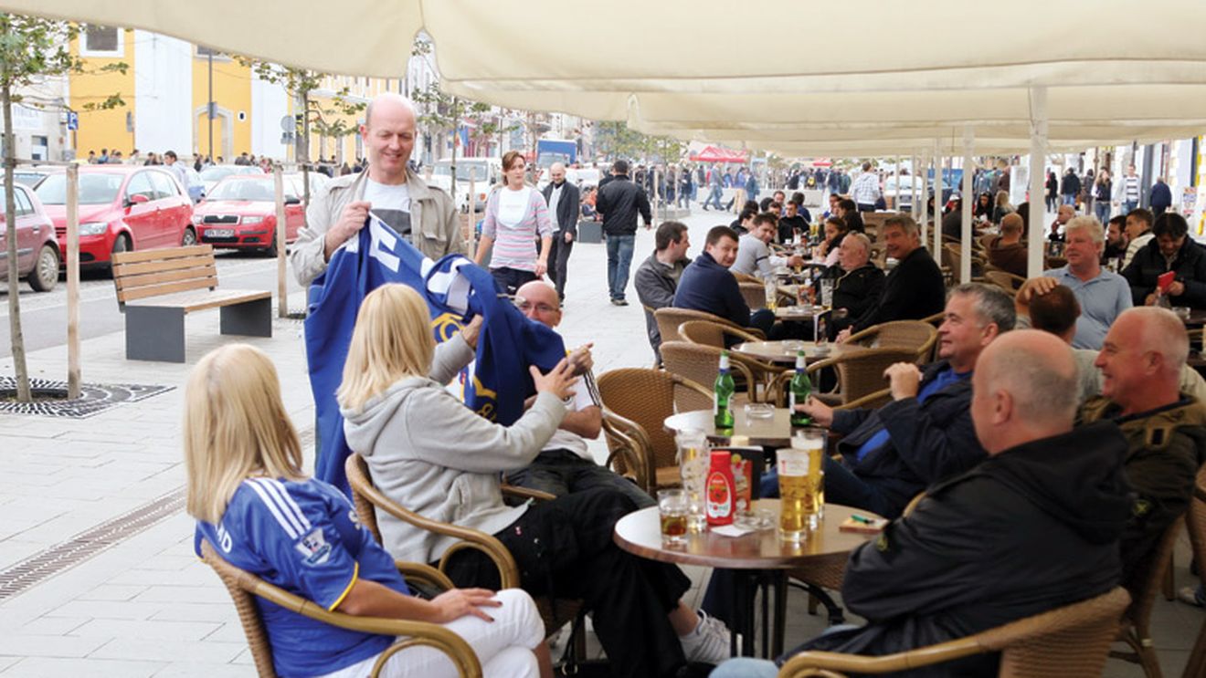 Fanii englezi au făcut consumație la Cluj