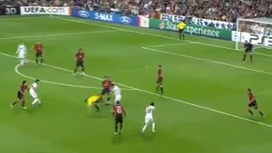 VIDEO Merita măcar un galben?** Ozil l-a pus la pământ pe central :)