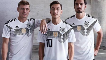 FOTO | Naționalele sponsorizate de Adidas și-au prezentat echipamentele pentru CM 2018! Modele retro, noua modă