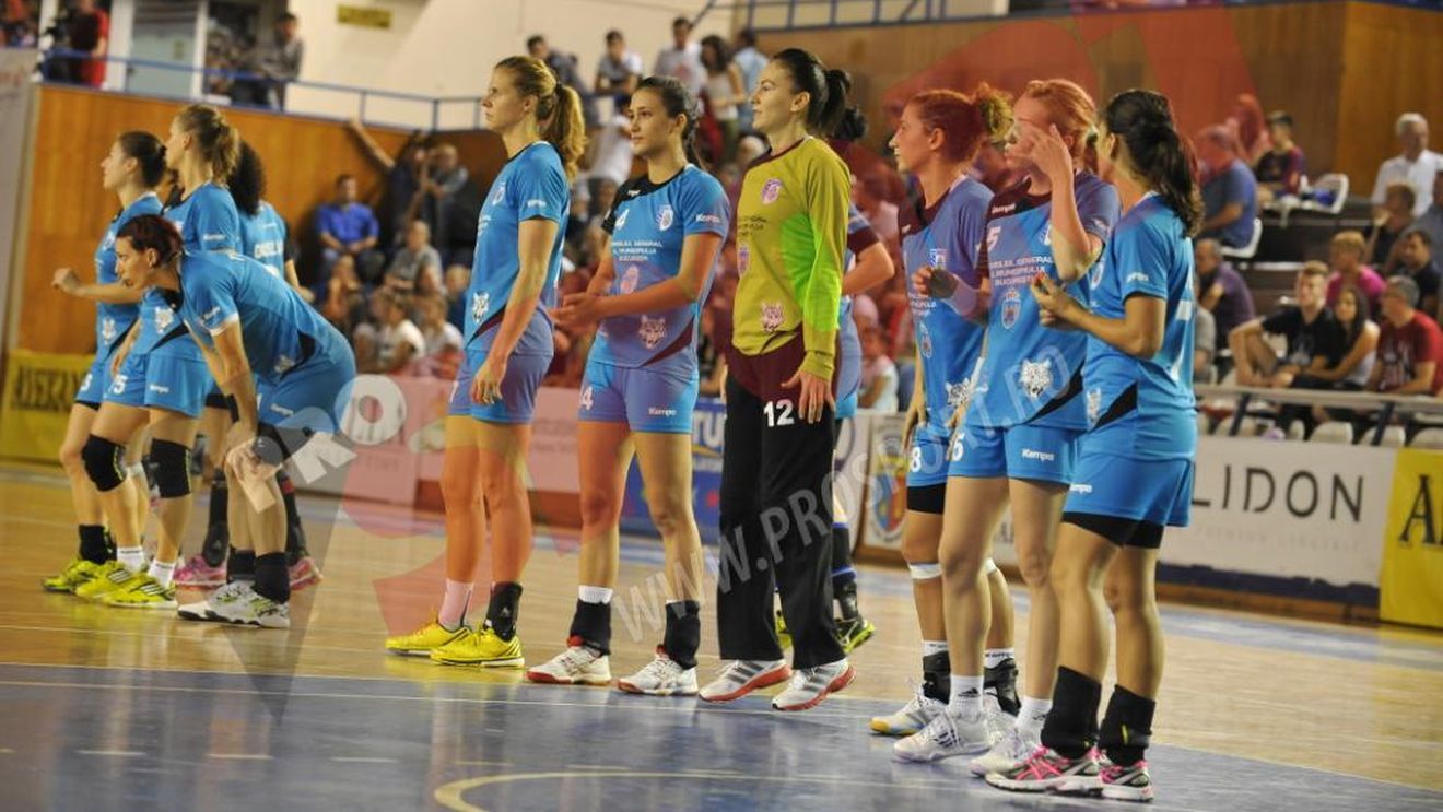 CSM București se "mută" la Dinamo. Partida cu HC Zalău se va desfășura în Ștefan cel Mare. Căliman: "În Sala Apollo erau patru grade dimineață" 