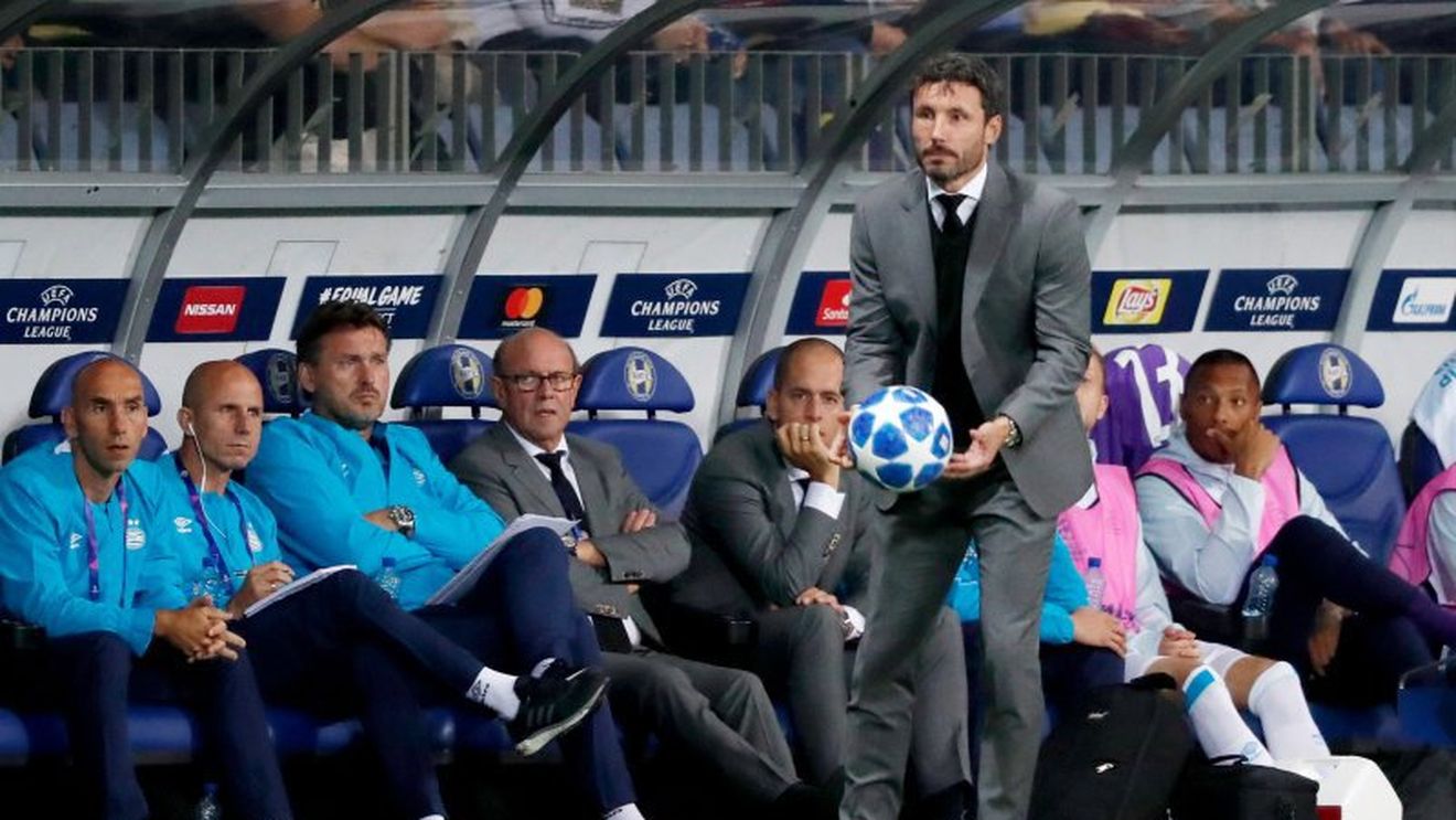 S-a impus în vestiarul giganților Bayern, Barcelona și AC Milan, a fost secund la Campionatul Mondial, iar acum a debutat în Liga Campionilor. PSV Eindhoven și BATE Borisov au oferit un adevărat "thriller" la primul meci european al antrenorului Mark van Bommel