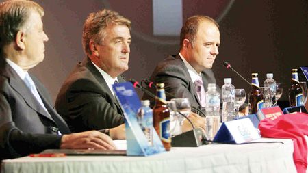 Începe „era Antic"