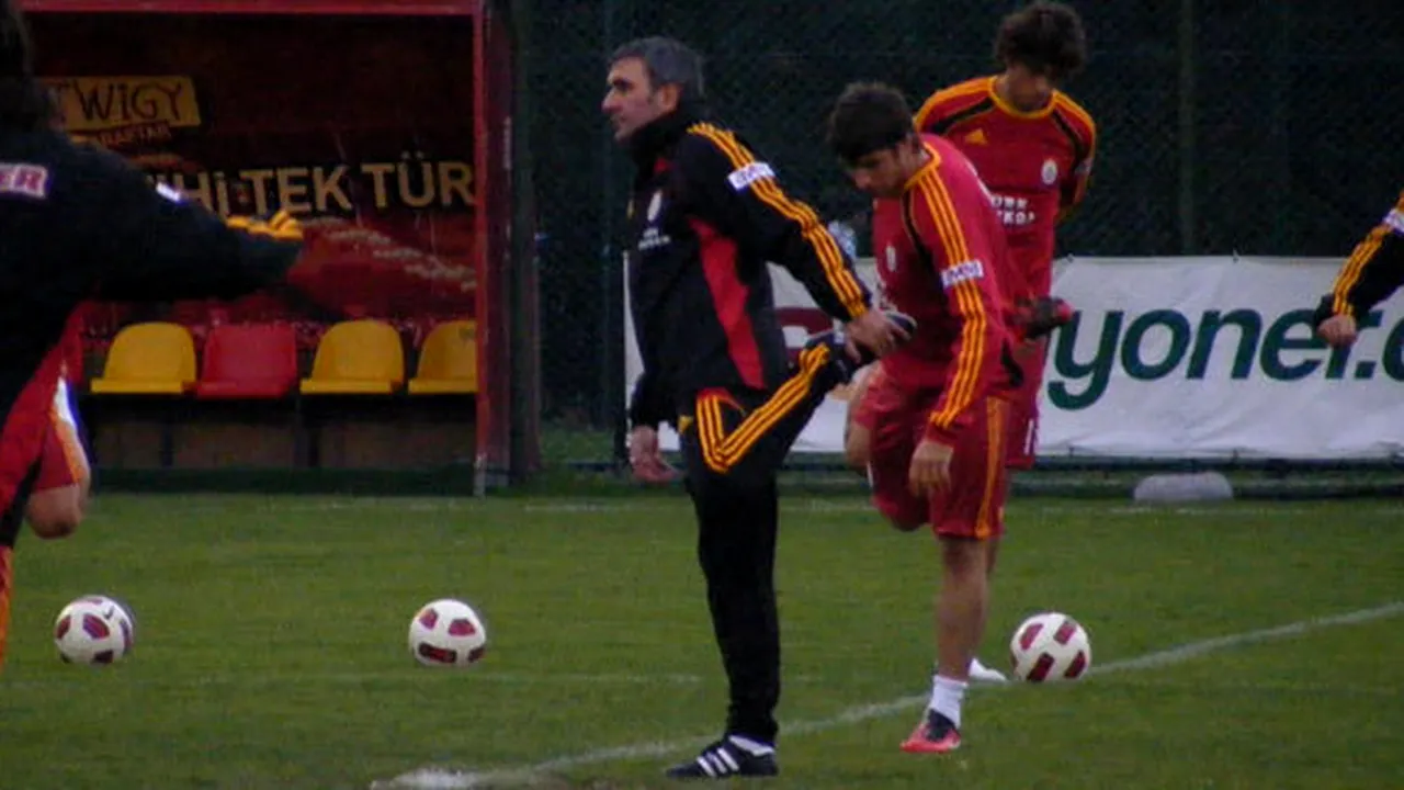 Hagi, în continuare la Galatasaray!** A condus și antrenamentul de joi