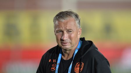 EXCLUSIV | Dan Petrescu, suspendat patru etape! "Bursucul" a făcut scandal monstru la meciul Astra - CFR