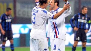 Italienii: "Chivu a fost naiv"!** Fanii îi cer lui Benitez să renunțe la român! VIDEO A fost fault la Cassano?