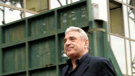 Giovanni Becali a intervenit în forță în transferul lui Darius Olaru. Impresarul a ajuns la un acord cu Gigi Becali pentru suma de vânzare şi acum negociază salariul fotbalistului: "Dacă era aşa bun, era deja vândut! Nu merge în Olanda"