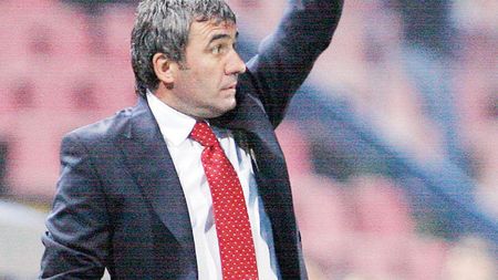 "Viitorul" stă între  Hagi și Steaua!** Acestea sunt condițiile pentru ca patronul roș-albaștrilor să își (re)împlinească un alt vis