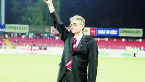 "Mă întorc în iarbă!"** Dudu Georgescu i-a luat frica lui Dănciulescu și vrea să semneze cu un club de Liga 1 :)