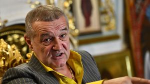 Gigi Becali, apel către Securitate: „Să îi dea jos”